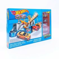 Hot Wheels Crane Crasher Play Set