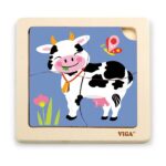 Mini-puzzle din lemn «Vaca» Puzzle-urile in culori vii sunt pentru cei mici printre cele mai indragite jucarii. Bazandu-se pe gandirea logica, micutii vor potrivi cele 4 piese reintregind imaginea de dedesubt. Puzzle-ul are marimea perfecta pentru micutele maini.Jucarie din lemn, tip Montessori. Dimensiuni: 15 x 15 x 0.8 cm Varsta recomandata: 18 luni+*Atentie! Toate jucariile marca VIGA sunt fabricate din lemn de calitate cu vopsele si cerneluri non-toxice, supuse testelor de siguranta respectand standardele pentru jucarii ale Uniunii Europene EN71 si ASTM. Nu lasati ambalajul produsului la indemana copiilor. Indepartati orice ambalaj al produsului inainte de a da jucaria copilului. Va recomandam sa supravegheati copilul in timp ce se foloseste produsul. Pastrati instructiunile si etichetele pentru referinte viitoate. Feriti produsul de foc, temperaturi ridicate si umiditate.