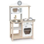 Noble Kitchen w/Accessories Деревянная кухня с аксессуарами от компании PolarB -это одна из лучших игрушек, которая позволит вашему ребенку войти в мир интересной и творческой игры. Деревянная кухня доставит массу удовольствия каждому ребенку и позволит ему безопасно "приготовить" что-то прекрасное для всей семьи. Игра в приготовление еды развивает у ребенка зрительно-моторную координацию. Микроволновка своим размером адаптирована для удобной игры, а благодаря тому, что была сделана из дерева, безусловно, будет служить в течение многих лет. В комплекте: 1 кастрюля с крышкой, 1 сковорода с яйцом, 2 прибора для приготовления пищи, солонка, перечница, металлическая раковина. Безопасность и качество деревянных изделий-это приоритет для Виги,производитель позаботился о том, чтобы краски,которыми окрашивают соответствовали стандартам безопасности EN71 и ASTM.