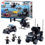 Set de construcție ”Urmărit de poliție», 469 elem. Setul de construcție de la Sluban “Полицейская погоня”, va permite să asamblați un model de elicopter. Setul include 5 minifigurine –  polițiști și  a unui hoț. Piesele din plastic sunt de înaltă calitate, toate elementele designului se unesc în mod fiabil între ele și pot fi demontate ușor. Din acest set, copilul tau va putea sa asambleze un plug de zăpadă cu o macara cu toate utilajele necesare pentru deszăpezire. Setul este compatibil cu modele de construcție de la producători mondiali, inclusiv Lego. 	Număr de piese: 469 	Copilul nu numai că se va bucura de procesul de asamblare, dar se va putea juca și cu modelul finisat. 	Lungimea modelului asamblat: 19,3 сm/ 11,2 сm / 11,1 сm / 11 сmConstructorul este o jucărie educațională minunată. Un set bun de construcție pentru copii deschide spațiu pentru creativitate, oferă copilului posibilitatea de a-și arăta abilitățile și ajută la dezvoltarea acestora. Produsul este fabricat din plastic ecologic și respectă standardele sanitare și tehnice și standardele de calitate.Setul de construcție Sluban este un cadou minunat pentru un copil. Asamblarea unui set de construcție este o activitate fascinantă atât pentru băieți, cât și pentru fete. Un copil poate construi o mașină, un castel sau o fortăreață cu propriile mâini și apoi să se joace cu ele. Seturile de la producătorul Sluban dezvoltă gândirea logică și percepția tridimensională a copilului.