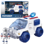 Camion spațial (lumină/sunet) Acest set de joc include un vehicul spațial și o figurină astronaut. Jucăria este destinată copiilor de la 3 ani și este realizată în stil științifico-fantastic. Vehiculul este dotat cu efecte sonore și luminoase, precum și cu un mecanism de frecare pentru mișcare. 	Caracteristici ale vehiculului: 	Dimensiuni: 17 cm x 11 cm x 11.5 cm. 	Uși și cabină care se deschid. 	Efecte luminoase (sirena) cu buton de activare. 	Efecte sonore pentru o experiență realistă. 	Roți cu mecanism de frecare pentru mișcare fără baterii. 	Caracteristici ale setului: 	Figurină astronaut inclusă. 	Carcasă robustă și detalii funcționale. 	Ambalaj atrăgător cu buton "Try Me".Beneficii: 	Dezvoltă imaginația și încurajează jocurile de rol. 	Îmbunătățește motricitatea fină și coordonarea mișcărilor. 	Introduce copilul în tematica spațială prin joc.