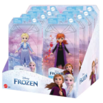 Мини-кукла Disney Princess «Холодное сердце» (асс.) Мини-кукла высотой 9 сантиметров созданы в образах ваших любимых персонажей — Эльзы и Анны из культового мультфильма "Холодное сердце". Эти милые куклы идеально подходят для маленьких поклонников Disney, позволяя им воссоздавать любимые сцены или придумывать собственные увлекательные приключения в волшебном королевстве Аренделл.Каждая кукла обладает характерной внешностью, оформленной в соответствии с образом героини. Она приходит с яркими и стильными нарядами, которые включают съемную накидку из мягкого пластика и юбку из текстильного материала. Это делает их не только привлекательными, но и удобными для игры, позволяя детям легко менять наряды и стили.Мини-куклы имеют подвижные суставы — они могут двигать руками, ногами и шеей, что обеспечивает максимальную реалистичность игры и разнообразие игровых сценариев. Дети могут легко позиционировать кукол в разных позах, что открывает безграничные возможности для творчества.Польза для детей: 	Развитие воображения: Игры с куклами способствуют развитию креативности у детей, позволяя им создавать свои собственные истории, что важно для их эмоционального и интеллектуального роста. 	Социальные навыки: Совместная игра с друзьями и членами семьи помогает развивать навыки общения, сотрудничества и взаимопонимания. Дети учатся работать в команде и развивают эмпатию. 	Мелкая моторика: Манипуляции с куклами, смена одежды и поз, а также игра с аксессуарами способствуют развитию мелкой моторики и координации движений, что важно для общего физического развития детей.