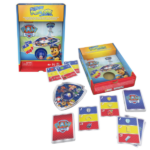 Cărți de joc „Patrula cățelușilor”, 50 elem. Jocul de cărți Paw Patrol Pop & Find este o vânătoare incitantă de pradă. Are reguli simple, așa că copiii de la patru ani se pot juca.Faceți clic pe balon pentru a arunca zarurile. Luați o carte din partea de sus a pachetului. Există trei categorii pe card. Găsiți numărul care se potrivește cu cel pe care l-ați desenat. De exemplu, dacă ați ales numărul trei, căutați un articol din categoria trei de pe card.Acum începe cursa! Așezați cartea cu imagine astfel încât toți jucătorii să o poată vedea. În număr de trei, participanții se întrec pentru a aduce sau a indica un articol care se potrivește cu categoria de pe card. Primul jucător care a găsit obiectul păstrează cartea.În set:1 x balon cu cuburi.1 x tabla de joc.50 x carduri.Instrucțiuni.Număr de jucători: 2-6.Vârsta: de la 4 ani.Dimensiuni pachet: 24 x 16 x 6 cm.Greutate: 0,23 kg.