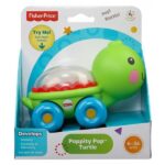 Fisher-Price "Черепашка/Бегемотик с шариками" Описание:Mattel Fisher Price - Зверюшка с прыгающими шарикамиВстречайте идеальные транспортные средства для самого маленького ребенка!Когда малыш катает черепашку/бегемотика, красочные шарики на спинке животного весело подпрыгивают и гремят.Звуки помогают развить ребенку слуховое восприятие и обнаружить связь между причиной и следствием.Игрушки-каталки также помогают укрепить двигательные навыки, когда ребенок подталкивает игрушку и ползет за ней.Для детей от: 6 месяцев