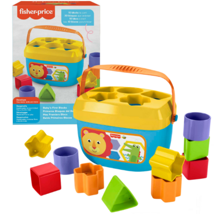 Fisher-Price Caldarusa «Baby’s first blocks» FISHER PRICE GALETUSA CU FORME DE SORTARE FFC84Caracteristici:-Copilul tau va fi fericit sa caute si sa gaseasca locul unde intra fiecare forma.-Jucaria contribuie la invatarea culorilor, a formelor geometrice, la observarea diferentelor si asemanarilor intre corpuri, la gasirea elementelor pereche, precum si la formarea dexteritatii.-Setul contine:-1 galetusa.-1 capac perforat.-10 corpuri geometrice atractiv colorate.-Produsul si culorile pot varia.-A se folosi sub stricta supraveghere a parintilor sau a unui adult.-Dimensiuni:21 x 14 x 14 cm.-Greutate:0,322 kg.-Varsta recomandata: 6 luni +.