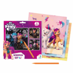 Set de gravuri «Generația nouă», seria My little pony Bun venit în lumea My little pony cu setul de gravură!Aceste gravuri captivante de 20 × 20 cm ale supereroilor preferați vor menține atenția copilului tău ore întregi.Setul este format din trei gravuri cu eroii care sunt întotdeauna gata să se ajute reciproc.Fiecare ponei are propriul caracter și propria perspectivă asupra vieții, sunt foarte diferiți, dar asta nu îi împiedică să fie cei mai buni prieteni unul altuia. Așadar, dacă copilul dvs. prețuiește prietenia la fel de mult ca acest trio invincibil, acest set de gravuri îi va plăcea cu siguranță. Așadar, dacă micul tău supererou adoră aceste personaje, gravura va fi un obiect excelent pentru creativitatea copilului tău.Lăsați-l pe copilul dumneavoastră să se scufunde în lumea captivantă a My little pony cu acest set unic de gravuri!