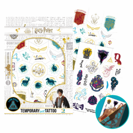 Набор детских временных татуировок «Harry Potter: Символы», 45 шт. Представляем вашему вниманию набор детских временных татуировок с любимыми героями "Harry Potter". В набор входят 45 разноцветных татуировок (2 листа), которые светятся в темноте, а использовать их очень просто. Все иллюстрации качественные и оригинальные.Они размещены на двух листах на бумажной основе. Рекомендовано для детей от 3-х лет.Яркий и стильный набор обязательно привлечёт внимание маленьких поклонников Harry Potter!