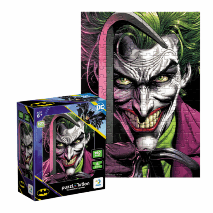 Puzzle Joker, seria DC Easy-S Batman, 150 elem. Descoperă lumea supereroilor cu puzzle-ul DoDo DC Easy-S Batman Joker! Cu 150 de piese, acest puzzle este ideal pentru copiii de la 8 ani, dezvoltând gândirea logică și concentrarea. Designul viu colorat cu imaginea lui Joker va aduce bucurie și va fi o completare excelentă pentru camera copilului.​Caracteristici: 	Număr de piese: 150 	Dimensiunea puzzle-ului asamblat: 32 × 23 cm 	Dimensiunea ambalajului: 15 × 6 × 18 cm 	Material: carton 	Tematică: benzi desenate, DC Comics 	Vârstă recomandată: de la 8 la 13 ani