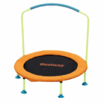 Bestway Батут WonderJump 91 x 96 см, макс. нагрузка до 25 кг Батут Bestway WonderJump — это идеальный способ для вашего дошкольника активно провести день, прыгая и развивая свои основные и крупные моторные навыки. Благодаря стабилизирующей ручке с мягким поролоновым покрытием, дети от 3 лет смогут улучшать равновесие, координацию и силу, наслаждаясь прыжками на прочной поверхности батута WonderJump.Характеристики: Диаметр: 91 см Высота: 96 см (включая ручку) Возраст: Рекомендуется для детей от 3 лет Особенности: Стабилизирующая ручка с мягким покрытием для безопасности. Прочная поверхность для прыжков. Нескользящие ножки для устойчивости. Лёгкая сборка без инструментов.Преимущества: Развитие равновесия, координации и моторики. Быстрая и простая сборка, занимает всего несколько минут. Компактный дизайн: ножки и ручка снимаются, батут складывается для удобного хранения. Подходит для небольших помещений.С батутом Bestway WonderJump ваш ребёнок будет радостно и безопасно проводить активное время каждый день.