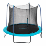 Bestway Батут пружинный с защитой Xtreme Air, 305 x 255 см, до 90кг Дайте вашему ребенку часы смеха и веселья прямо во дворе с прочным и долговечным батутом Bestway® Xtreme Air™. Этот просторный батут идеально подходит для детей от 6 лет и взрослых, обеспечивая безопасные прыжки благодаря сплошной защитной сетке без зазоров, застежке-молнии с пряжками и мягким пенополиуретановым накладкам на стойках.Полный комплект для безопасных прыжковВ комплекте есть все необходимое для быстрого и простого монтажа: уникальный инструмент QuickSpring™, обеспечивающий удобную установку пружин, а также соединения с пружинными штифтами и болтами на стойках ограждения для надежной фиксации.Прочность и защита от непогодыКаркас выполнен из оцинкованной стали с порошковым покрытием, что защищает от коррозии и ржавчины. Батут оснащен устойчивой к атмосферным воздействиям защитной сеткой, матом и покрытием для пружин, что делает его идеальным для использования в любое время года.Безопасность прежде всего Защитная сетка без зазоров с L-образной застежкой-молнией и пряжками. Поролоновые накладки на стойках для дополнительной защиты. 56 оцинкованных пружин, обеспечивающих плавный и упругий прыжок. 4 анкерных крепления и 8 ножных подкладок для максимальной устойчивости.Отличный способ оставаться активнымБатут Bestway Xtreme Air 10 ft — это не только веселое развлечение, но и полезный способ тренироваться для детей и взрослых, способствуя улучшению координации и физической активности.Комплектация: 1 батут, 1 инструмент для установки пружин, 4 анкера, 8 подкладок для ножек.