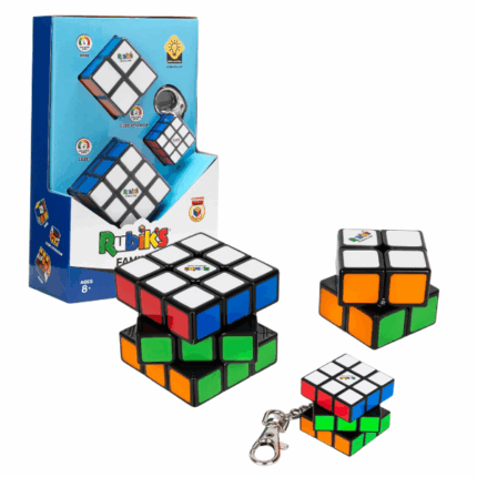 Настольная игра «Головоломка Кубик-Рубик», семейный набор Набор "Trio Pack" обязателен для всех поклонников Кубика Рубика. В него входят кубики размером 2x2x2, 3x3x3 и 4x4x4. Кубик 2x2x2 идеально подходит для самых маленьких и начинающих игроков, для которых стандартный кубик 3x3x3 может показаться слишком сложным. Классический кубик 3x3x3 теперь имеет новый дизайн и обеспечивает более быструю и плавную сборку. Кубик 4x4x4 представляет собой новое испытание для тех, кто без труда решает кубик 3x3x3, но считает, что он сложнее в решении.Польза для детей: 	Развитие логического мышления: Решение кубиков помогает детям развивать аналитические способности и стратегическое мышление, что полезно в учебе и повседневной жизни. 	Улучшение моторики: Сборка кубиков способствует развитию мелкой моторики и координации движений, что важно для общего физического развития. 	Упорство и настойчивость: Столкновение с трудностями при решении кубиков учит детей не сдаваться и стремиться к достижению цели. 	Творческий подход: Дети могут экспериментировать с различными методами решения, что развивает креативность и индивидуальный подход к задачам. 	Социальные навыки: Игра с кубиками в компании друзей или семьи способствует развитию коммуникационных навыков и умению работать в команде.