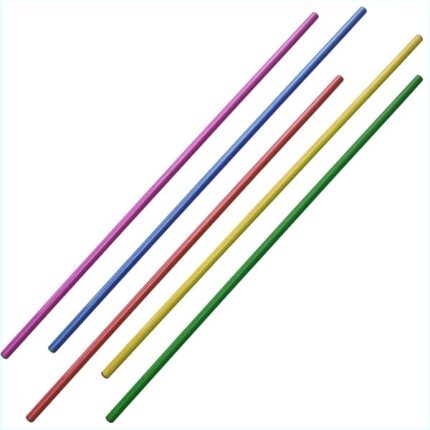 Baston pentru gimnastică mic (d20mm / L=80cm) Bățul gimnastic mic este un instrument excelent pentru dezvoltarea coordonării și a forței brațelor. Ideal pentru copii care practică gimnastică sau educație fizică. Cu un diametru de 20 mm și o lungime de 80 cm, se potrivește perfect în mână și este potrivit pentru diverse exerciții. Ușor și durabil, bățul ajută la îmbunătățirea flexibilității, coordonării mișcărilor și pregătirii fizice generale. O alegere excelentă pentru antrenamente acasă sau în secțiile sportive.