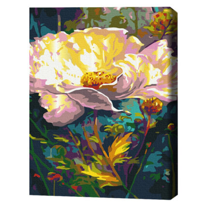 Pictură pe numere 40*50 cm (în cutie) – Floare de poveste Setul include:• pânză de bumbac cu o diagramă numerotată a imaginii, pe o ramă de lemn• 3 perii de diferite grosimi• vopsele acrilice numerotate• monturi pentru fixare pe perete