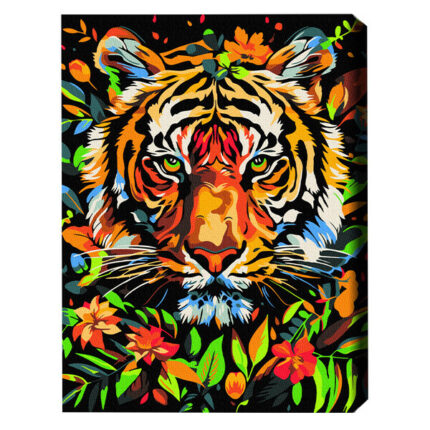 Pictură pe numere 40*50 сm (pânză neagră/fără cutie) – Tigru în flori Setul include: 	pânză de bumbac cu diagramă numerotată a imaginii, pe o ramă de lemn. Toate segmentele sunt pictate suplimentar în culoarea neagră 	 3 perii de diferite grosimi 	 vopsele acrilice numerotate
