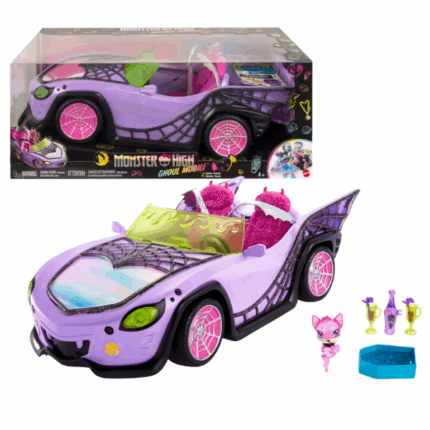 Monster High «Монстро-мобиль» Представляем «Монстро-мобиль» Monster High (HHK63) — уникальный автомобиль, созданный специально для кукол Monster High. Этот стильный кабриолет выполнен с учетом всех особенностей мира монстров и станет отличным дополнением к коллекции.​Основные характеристики: 	Дизайн и детали: Автомобиль украшен блестящими элементами в виде паутины, оснащен сиденьями с имитацией меха и ремнями безопасности в форме крыльев летучих мышей, что подчеркивает его уникальный стиль.​ 	Вместимость: «Монстро-мобиль» рассчитан на четырех кукол Monster High: две могут разместиться на передних сиденьях, а открывающийся багажник предоставляет два дополнительных места сзади. 	Аксессуары: В комплект входит призрачный питомец — лисичка, которую можно прикрепить к заднему сиденью. Также предусмотрен холодильник в форме гроба с аксессуарами для напитков, который помещается в багажник. 	Размеры: Упаковка имеет размеры 22 x 41 x 16 см и весит около 1,136 кг.«Монстро-мобиль» вдохновляет на творческие сюжетные игры — от вечеринок с напитками в откидном багажнике до поездок под модную музыку. Рекомендуется для детей от 4 лет и старше.​Для получения дополнительной информации и покупки посетите официальный сайт Mattel.