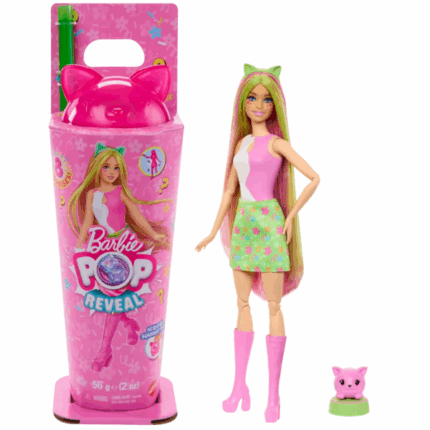 Кукла Barbie Pop Reveal, серия Shakes Представляем куклу Barbie Pop Reveal Shakes Series (JCN88) — увлекательный набор с элементами сюрприза и сенсорного опыта.​Основные особенности: 	Упаковка в виде стакана: Кукла поставляется в упаковке, стилизованной под стакан с напитком. Открутите крышку с ушками животного, чтобы найти блестящий слайм. Используйте прилагаемую трубочку, чтобы проколоть пленку и насладиться тактильными ощущениями. ​ 	Кукла с ароматом: После снятия пленки вы обнаружите куклу Barbie с ароматом, подвижными суставами и длинными волосами розового и зеленого цветов. ​ 	Сюрпризы: В наборе есть два многоразовых "кубика льда", которые открываются, раскрывая шорты и пару обуви. Также в комплекте находятся ароматный мягкий питомец, его лежанка и ободок с ушками для куклы. ​ 	Изменение цвета: Используйте холодную воду, чтобы изменить макияж на лице куклы, и теплую воду, чтобы вернуть его обратно, добавляя элемент интерактивности. ​Этот набор с восемью сюрпризами обеспечивает увлекательный опыт распаковки и игры, стимулируя воображение и творческое мышление.