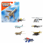 1:64 Авиационная техника Skybusters , (асс.) Игрушечные самолеты и вертолеты MBX New Sky Busters – это качественные металлические модели воздушного транспорта, созданные по образу реальных авиационных судов. В коллекции представлены пассажирские лайнеры, частные самолеты, вертолеты полиции и спасательных служб, а также винтажные и фантастические модели.Особенности: Высокая детализация и прочные материалы Компактный размер, удобный для игры и коллекционирования Развивает воображение и интерес к авиацииПольза для детей: Развитие моторики – игра с небольшими самолетами помогает развивать координацию рук Фантазия и ролевые игры – дети могут придумывать собственные авиационные приключения Знания о технике – знакомство с различными типами воздушного транспортаРекомендовано для детей от 3 лет.