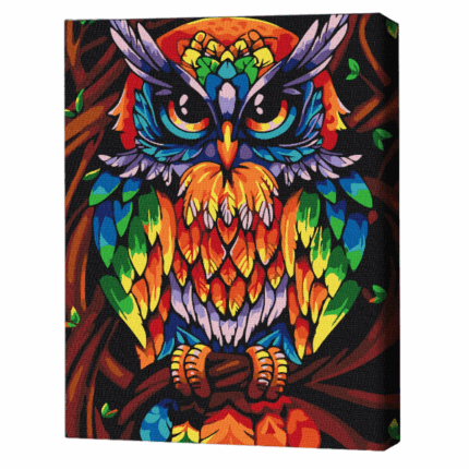 Pictură pe numere 30*40 сm (fără cutie) – Bufnița înțeleaptă a curcubeului Setul include: 	pânză de bumbac cu o diagramă numerotată a imaginii, pe o ramă de lemn 	 3 perii de diferite grosimi 	 vopsele acrilice numerotate 	 monturi pentru fixare pe perete