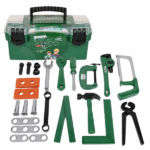 Set de joc „Unelte” în cutie Set educativ de unelte pentru micii meșteri! Include 25 de unelte colorate și sigure, organizate într-o cutie practică din plastic verde cu capac. Setul ajută la dezvoltarea motricității, imaginației și abilităților de joc de rol.Caracteristici: 	25 piese incluse 	Cutie practică din plastic cu capac 	Culoare verde vibrantă 	Dimensiuni cutie: 32 × 16,5 × 15 cm 	Vârstă recomandată: 3+ ani