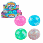 Jucărie antistres Sparkle Glitter, 6 cm (as.) O minge antistres moale și transparentă, cu diametrul de 6 cm, umplută cu panglici strălucitoare și particule sclipitoare. Perfectă pentru strâns, frământat și relaxare, oferă o experiență vizuală plină de culoare și un efect „wow” la fiecare mișcare.Caracteristici: 	Umplutură strălucitoare cu panglici glitter – efect spectaculos 	Ideală pentru reducerea stresului, dezvoltarea dexterității și concentrației 	Potrivită pentru copii peste 3 ani și adulți 	Disponibilă în 4 variante de culori (mix) 	Diametru: 6 cm