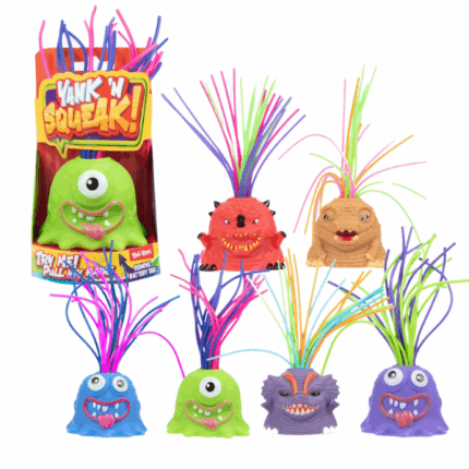 Jucărie interactivă «Monstrul urlător», în as. Descoperiți jucăria interactivă și amuzantă „Monstrul urlător” de la Toi-Toys, care scoate sunete haioase atunci când trageți de „părul” ei! Pur și simplu trageți de o șuviță pentru a auzi diferite efecte sonore!Setul conține monștri în culori variate: violet, verde neon, bleu, roșu, verde, liliac și maro. Culoarea se alege la comandă sau se trimite aleatoriu.Jucăria este fabricată din cauciuc sigur și durabil, potrivită pentru joacă atât acasă, cât și în aer liber.Funcționează cu 3 baterii LR1130 (incluse). Înainte de utilizare, scoateți banda de protecție. Schimbarea bateriilor se face doar de către adulți, respectând polaritatea.Ajută la dezvoltarea motricității, simțului tactil și auditiv, gândirii creative, precum și la reducerea stresului și îmbunătățirea dispoziției.