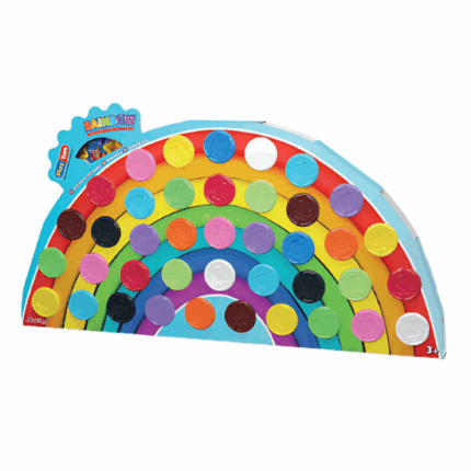 Set de modelat — Culorile curcubeului, 40 culori Setul de modelat de la Play-Toys va aduce ore întregi de distracție fiecărui copil. Modelarea cu plastilină stimulează imaginația, creativitatea și motricitatea fină a celor mici. Cu acest set, copiii pot crea personaje și forme multicolore.Setul include: 	Plastilină în 40 culori; 	10 forme pentru decupare.Recomandat pentru copii de peste 3 ani.Beneficii pentru copil:Joaca cu plastilină contribuie la dezvoltarea motricității fine, coordonării mișcărilor și gândirii creative. De asemenea, copiii învață culorile, formele și își exersează imaginația, dezvoltându-și abilitățile de rezolvare a problemelor.