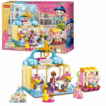 Set de construcție ”Salon de frumusețe”, 315 elem. Setul de construcție de la Sluban Girl’s Dream "Salon de frumusețe”Setul include 3 minifigurine. Piesele din plastic sunt de înaltă calitate, toate elementele designului se unesc în mod fiabil între ele și pot fi demontate ușor. Setul este compatibil cu modele de construcție de la producători mondiali, inclusiv Lego. 	Număr de piese: 315 	Copilul nu numai că se va bucura de procesul de asamblare, dar se va putea juca și cu modelul finisat. 	Lungimea modelului asamblat: 6 cm.Constructorul este o jucărie educațională minunată. Un set bun de construcție pentru copii deschide spațiu pentru creativitate, oferă copilului posibilitatea de a-și arăta abilitățile și ajută la dezvoltarea acestora. Produsul este fabricat din plastic ecologic și respectă standardele sanitare și tehnice și standardele de calitate.Setul de construcție Sluban este un cadou minunat pentru un copil. Asamblarea unui set de construcție este o activitate fascinantă atât pentru băieți, cât și pentru fete. Un copil poate construi o mașină, un castel sau o fortăreață cu propriile mâini și apoi să se joace cu ele. Seturile de la producătorul Sluban dezvoltă gândirea logică și percepția tridimensională a copilului.