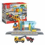Stația de reparații și spălătorie Stația de reparații și spălătorie este soluția perfectă pentru micii iubitori de mașini și tehnică! Acest set captivant le permite copiilor nu doar să repare vehiculele lor de jucărie, dar și să le treacă printr-o spălătorie, astfel încât să fie întotdeauna în stare perfectă. Stația include toate elementele necesare pentru reparații și curățare, stimulând imaginația și abilitățile de joc. Fabricată din materiale sigure, este ideală pentru acasă sau pentru zona de joacă, oferind ore de distracție educativă!