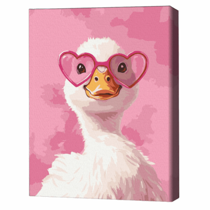 Pictură pe numere 30*40 сm (fără cutie) – O rață cu ochelari roz Setul include: 	pânză de bumbac cu o diagramă numerotată a imaginii, pe o ramă de lemn 	 3 perii de diferite grosimi 	 vopsele acrilice numerotate 	 monturi pentru fixare pe perete