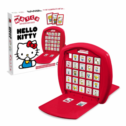 Joc de masă Top Trumps Match «Hello Kitty» Scufundă-te în lumea adorabilă a lui Hello Kitty cu jocul de masă captivant Top Trumps Match!Este un joc rapid și amuzant de logică, atenție și viteză, în care trebuie să aliniezi un rând de personaje Hello Kitty identice — pe orizontală, verticală sau diagonală — înainte ca adversarul să o facă.Jocul combină strategia cu suspansul, iar cuburile simpatice cu imaginile personajelor preferate transformă fiecare rundă într-o experiență memorabilă. Hello Kitty, My Melody, Badtz-Maru și alții sunt gata de confruntare!Caracteristici: 	Joc de potrivire a cuburilor – cine va alinia primul 5 imagini identice? 	Conține: 25 de cuburi, 15 cărți cu personaje, grilă de joc și regulament. 	Cadoul perfect pentru fanii Hello Kitty! 	Cutie practică, ideală pentru călătorii.Specificații: 	Număr de jucători: 2 	Vârstă recomandată: de la 4 ani 	Durata jocului: 15–20 minute
