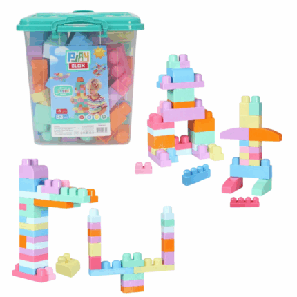 Set de construcție Găleată cu blocuri pastel «Play Blox», 83 piese Încurajați creativitatea copilului cu setul de construcție Play Blox! Acest set conține 83 de blocuri colorate în diverse forme, perfecte pentru jocuri imaginative și dezvoltarea abilităților timpurii.Caracteristici: 	83 de blocuri colorate – forme variate pentru construcții creative 	Găleată reutilizabilă – ideală pentru depozitare și transport 	Materiale sigure și durabile – netoxice, potrivite pentru copii de la 1 an 	Beneficii educaționale – dezvoltă motricitatea fină, gândirea logică și coordonarea mână-ochi