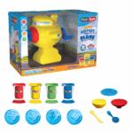 Set de modelare: Aeroportul vesel Acest set captivant de modelat este un cadou minunat pentru micii creatori!Setul include: 	4 culori vibrante de plastilină, câte 55 g fiecare, care se amestecă ușor și pot lua orice formă; 	4 forme diferite pentru decuparea figurinelor; 	un avion-tip mașină de tocat, prin care plastilina poate fi presată, creând detalii unice și elemente lungi.Cu acest set, copilul va putea să se simtă ca un adevărat designer de aeroport, dezvoltându-și imaginația, creativitatea și motricitatea fină.Joaca cu acest set ajută la: 	Dezvoltarea imaginației și gândirii creative; 	Antrenarea coordonării mișcărilor și a motricității fine a mâinilor; 	Însușirea abilităților de bază pentru modelarea plastilinei.Plastilina este sigură pentru copii, are o textură moale și culori intense și vibrante. Setul este perfect pentru joaca acasă sau la grădiniță!