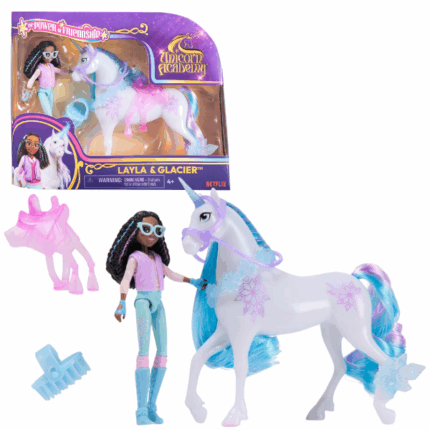 Set de joacă „Academia Unicornilor: Layla și Glacier” Intră în lumea fermecată a «Academiei Unicornilor» alături de Layla și puterniculul ei unicorn Glacier! Inspirat din serialul animat Netflix și cărțile bestseller, acest set oferă ore întregi de aventură și imaginație. 	Figurină Layla de aproximativ 11 cm, cu detalii realiste și 7 puncte de articulație pentru poziții dinamice. 	Unicornul Glacier de circa 12,7 cm, cu semne de „magie înghețată”, coamă albastră, albă și roz și coadă strălucitoare . 	Șa și ham detașabile permit ca Layla să călărească în siguranță și în stil pe Glacier. 	Extinde colecția! Compatibil cu alte personaje Unicorn Academy precum Sofia, Ava, Isabel, Valentina și unicornii lor (se vând separat).Oferă micilor fani ai unicornilor un cadou plin de magie, prietenie și aventură cu setul Layla și Glacier!