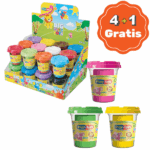 Plastilină în cutie, 4+1 gratis (as.) Creați opere de artă colorate și captivante cu plastilina Playtoys, inspirată de jocurile de acum 100 de ani! Plastilina multicoloră, într-o cutie practică de 8 x 7 x 7 cm, este concepută pentru a sprijini dezvoltarea imaginației, a motricității fine și a abilităților creative ale copiilor. Ușor de modelat, acest produs oferă o experiență distractivă și educativă.Caracteristici produs: 	Cutie compactă și ușor de depozitat; 	Sortiment multicolor pentru creații variate; 	Compoziție sigură, potrivită pentru copii; 	Ideală pentru dezvoltarea gândirii creative și a abilităților tactile.Beneficii pentru copii: Plastilina Playtoys nu doar distrează, ci și contribuie la dezvoltarea motricității fine, stimulează imaginația și inspiră creativitatea.