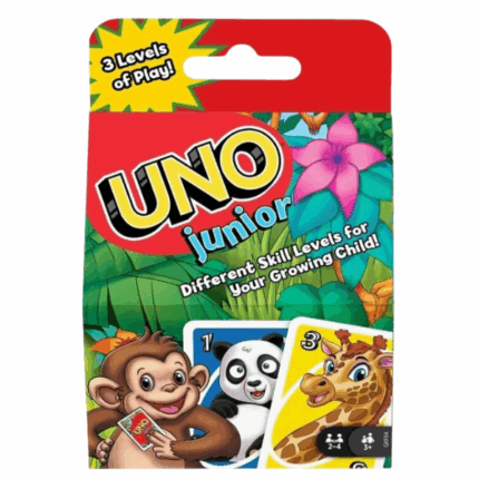 Карточная игра UNO для самых маленьких Упрощенная карточная игра UNO для игроков младшего возраста имеет несколько уровней сложности, благодаря чему дети имеют возможность развиваться во время игры. На каждой карте изображено милое животное и число от 0 до 8, поэтому найти совпадения сможет даже 3-летний ребенок. Во время игры участники пытаются избавиться от всех карт, сравнивая их с картой, которая находится сверху колоды. Нужно положить сверху карту, которая совпадает по цвету или изображению животного, или номеру. Главное - не забывать выкрикивать "Уно", когда на руках остается 1 карта! Благодаря трем уровням сложности игра способствует постепенному развитию ребенка.1 уровень - сопоставление цветов и животных для самых маленьких, поможет научить ходить по очереди и распознавать цвета и числа;2 уровень - игра с бонусными картами "пропусти ход", "изменение направления хода" и "заказать цвет", что учит сортировать и классифицировать, а также критическому мышлению;3 уровень - вводятся штрафные карты "возьми 1" и "возьми 2" карты, что учит логике.В наборе 56 карт и инструкция. Цвета и аксессуары могут отличаться.