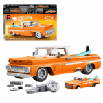 Конструктор Hot Wheels – Pickup ’62 Chevy, масштаб 1:16 Пристегните ремни и отправляйтесь в незабываемое путешествие с масштабной моделью Custom '62 Chevy Pickup (1:16) от Mattel Brick Shop! Детализированный и аутентичный набор позволяет создать эффектный пикап с открытым капотом и индивидуальным дизайном.Особенности: Масштаб 1:16 — крупная и реалистичная модель Дополнительные детали для персонализации, включая открытый двигатель Наклейки для индивидуального декора Металлические колёсные диски Фирменная металлическая табличка Эксклюзивная металлическая машинка для коллекции Часть коллекции Elite Series — собирай свой автопарк!